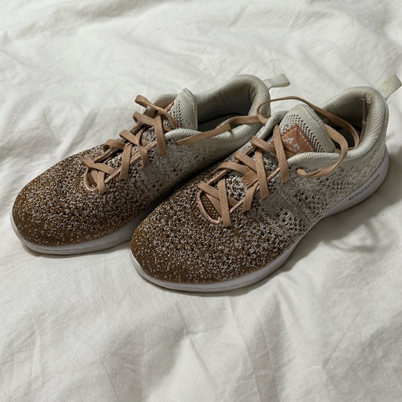 APL ~ Sold Out Color Rose Dust & Metallic Nude ~ Size 7.5 ~ Tech Loomtracker - Picture 5 of 7